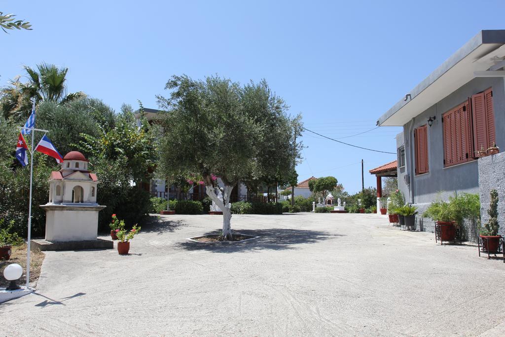 Circe Pansion Apartment Lixouri Exterior photo
